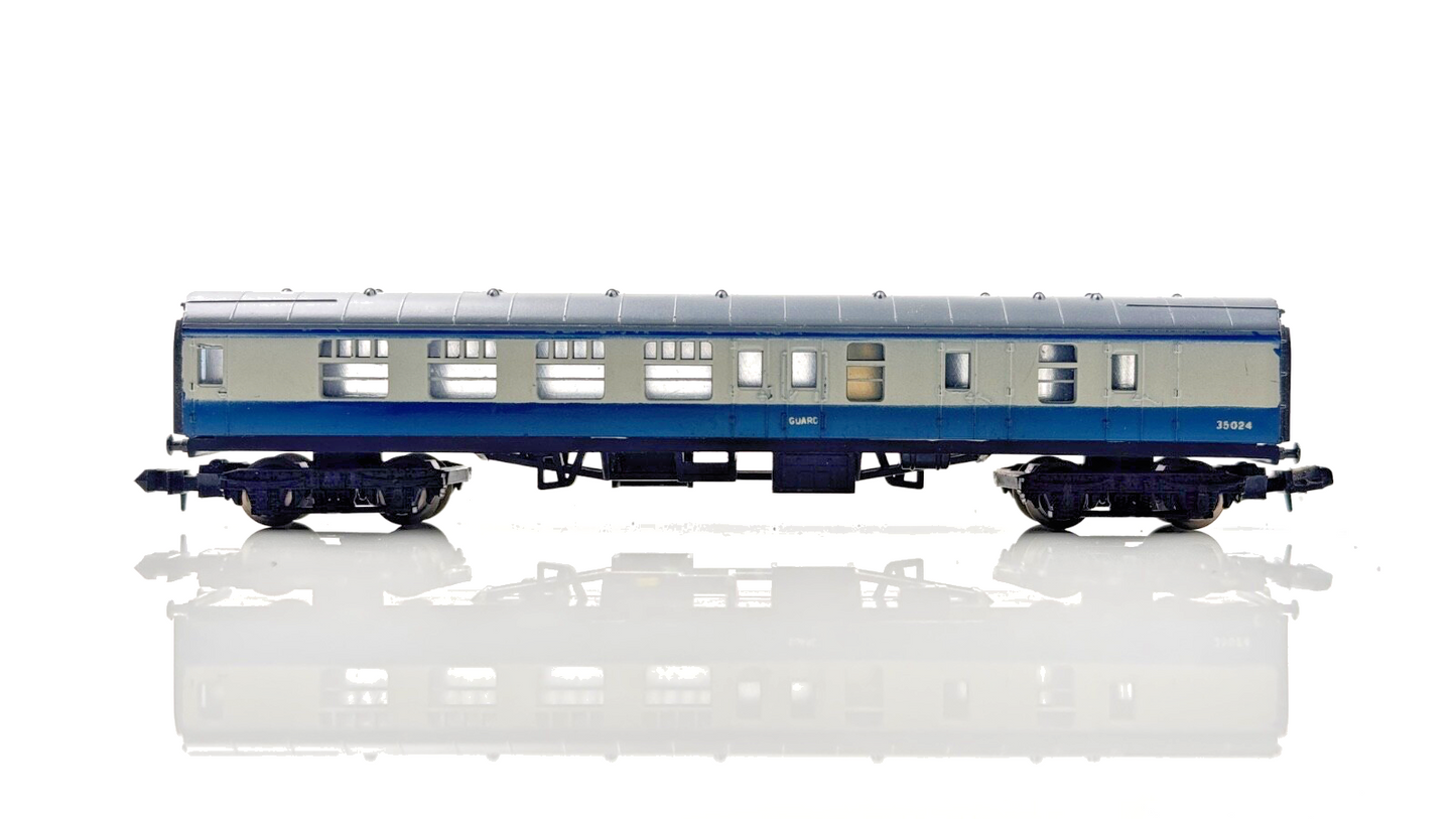LIMA N GAUGE - BR BLUE GREY MK1 BRAKE 2ND CLASS COACH 35024 - UNBOXED