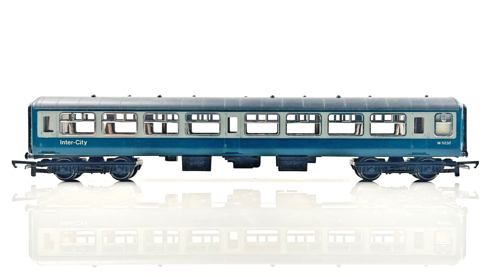 HORNBY 00 GAUGE - RAKE OF 4 BR BLUE GREY MK1/MK2 PLAYWORN COACHES - UNBOXED