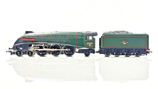 HORNBY 00 GAUGE - R144 - BR GREEN 4-6-2 CLASS A4 'DOMINION OF CANADA' - BOXED