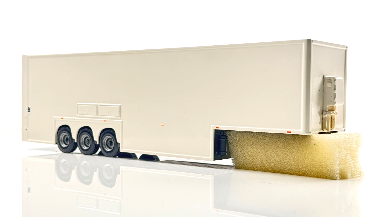 TEKNO 1/50 SCALE - 62401 - DOUBLE DECK PLAIN WHITE TRAILER BOXED