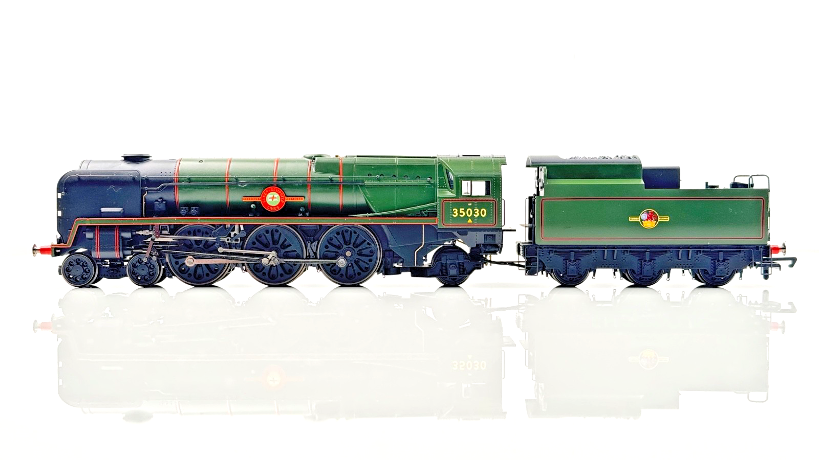 HORNBY 00 GAUGE - R3617 - BR 4-6-2 MERCHANT NAVY ELDER DEMPSTER LINES 35030