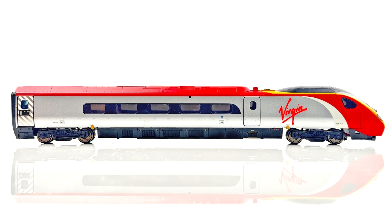 HORNBY 00 GAUGE - R2467X - VIRGIN TRAINS PENDOLINO 4 CAR EMU - DCC FITTED BOXED