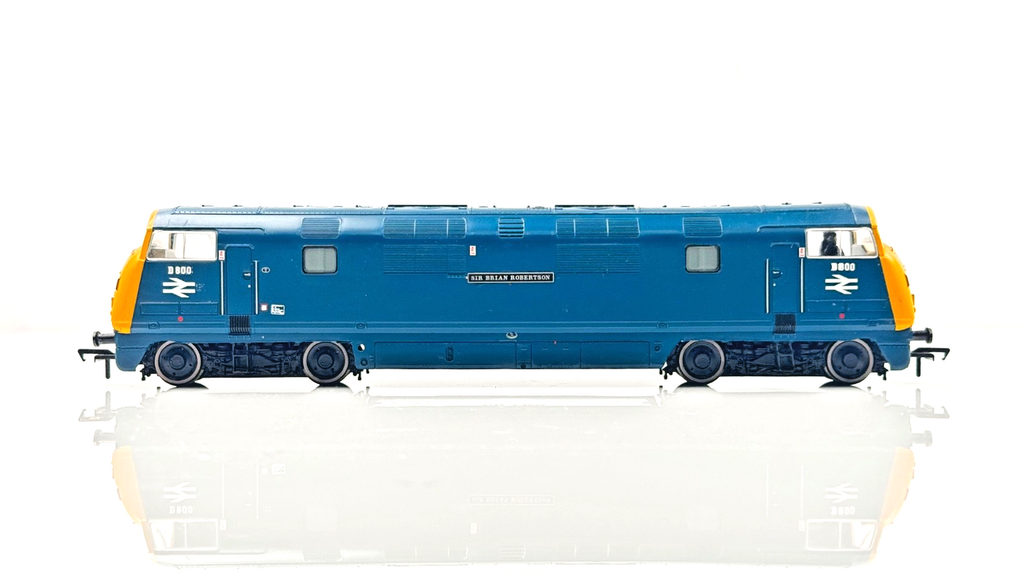 BACHMANN 00 GAUGE - 32-056 - CLASS 42 WARSHIP D800 SIR BRIAN ROBERTSON BR BLUE