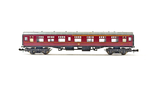 LIMA N GAUGE - RAKE OF 2 BR MAROON & CRIMSON CREAM PASSENGER COACHES UNBOXED