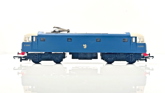 TRIANG 00 GAUGE - CLASS 81 ELECTRIC LOCOMOTIVE BLUE/WHITE E3001 - UNBOXED