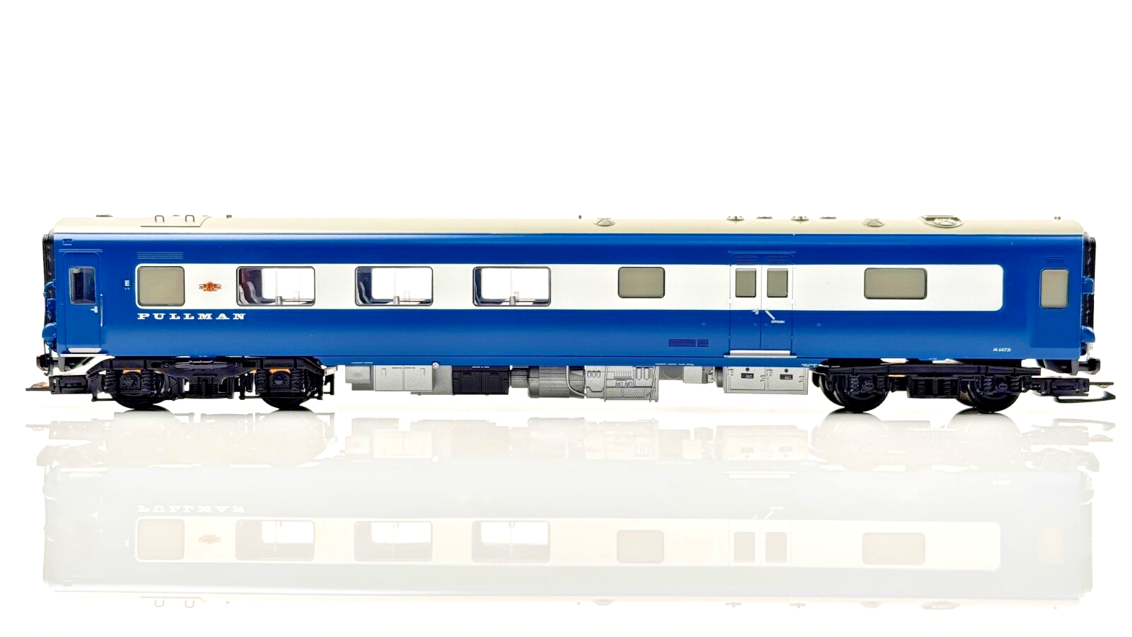 BACHMANN 00 GAUGE - 31-255DC - MIDLAND PULLMAN 6 CAR SET NANKING BLUE DCC FITTED