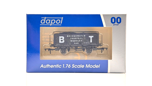 DAPOL 00 GAUGE - BRIDGEWATER TRUSTEES WORSLEY WAGON NO.440 (LIMITED EDITION)