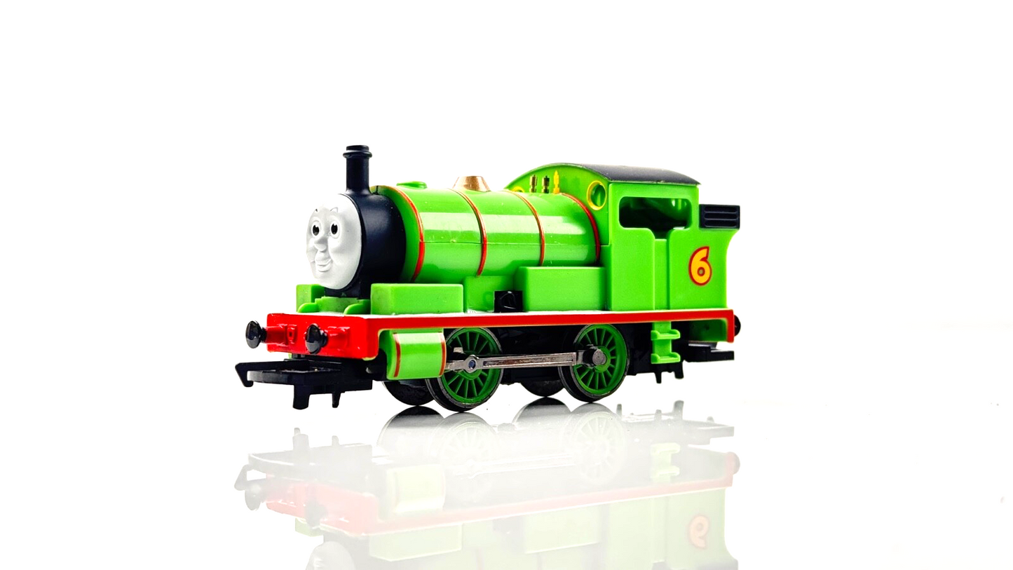 HORNBY 00 GAUGE - R9284 - PERCY & THE MAIL TRAIN SET - BOXED