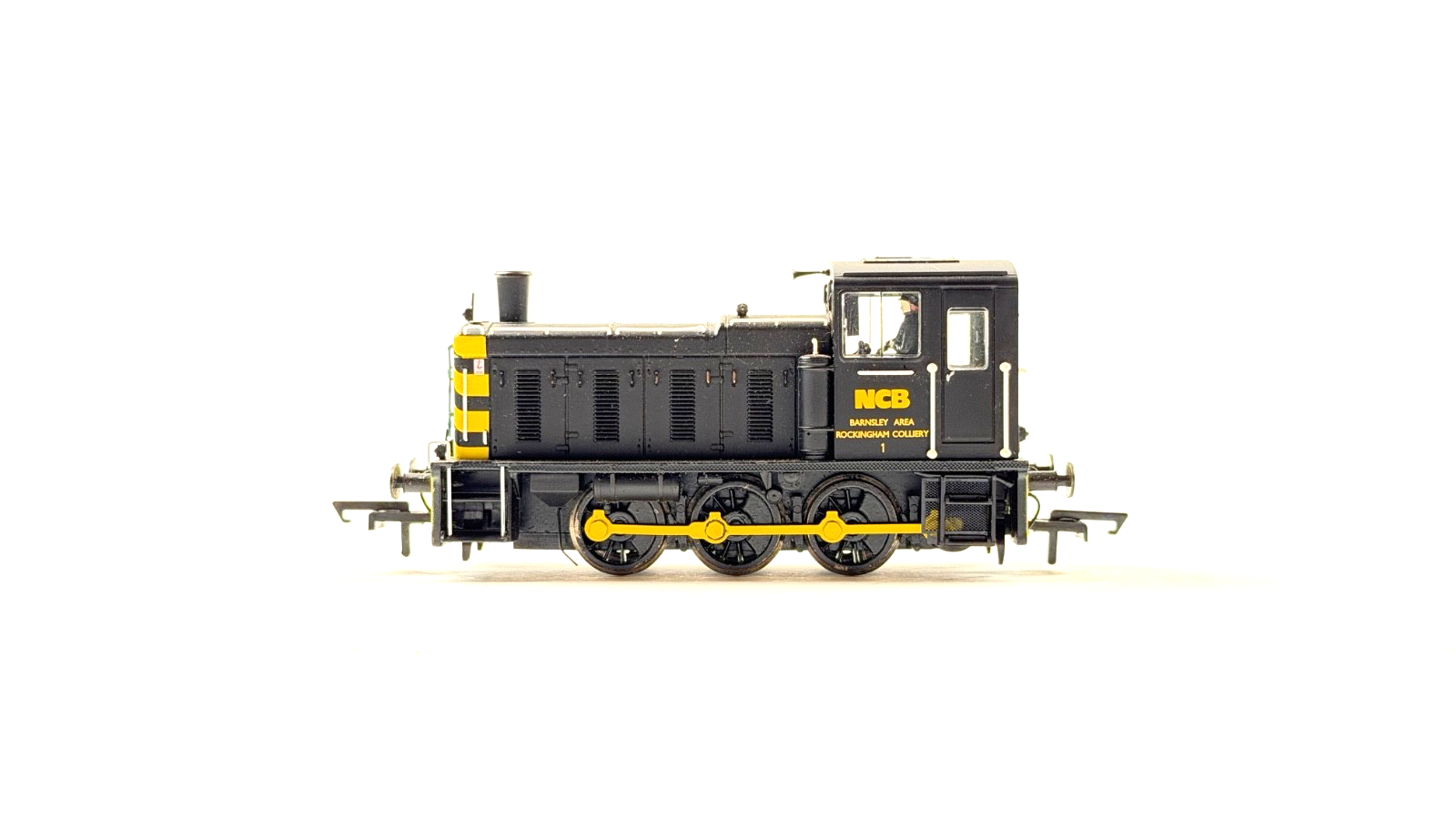 BACHMANN 00 GAUGE - 31-367 - CLASS 03 DIESEL NCB BLACK BARNSLEY ROCKINGHAM UB