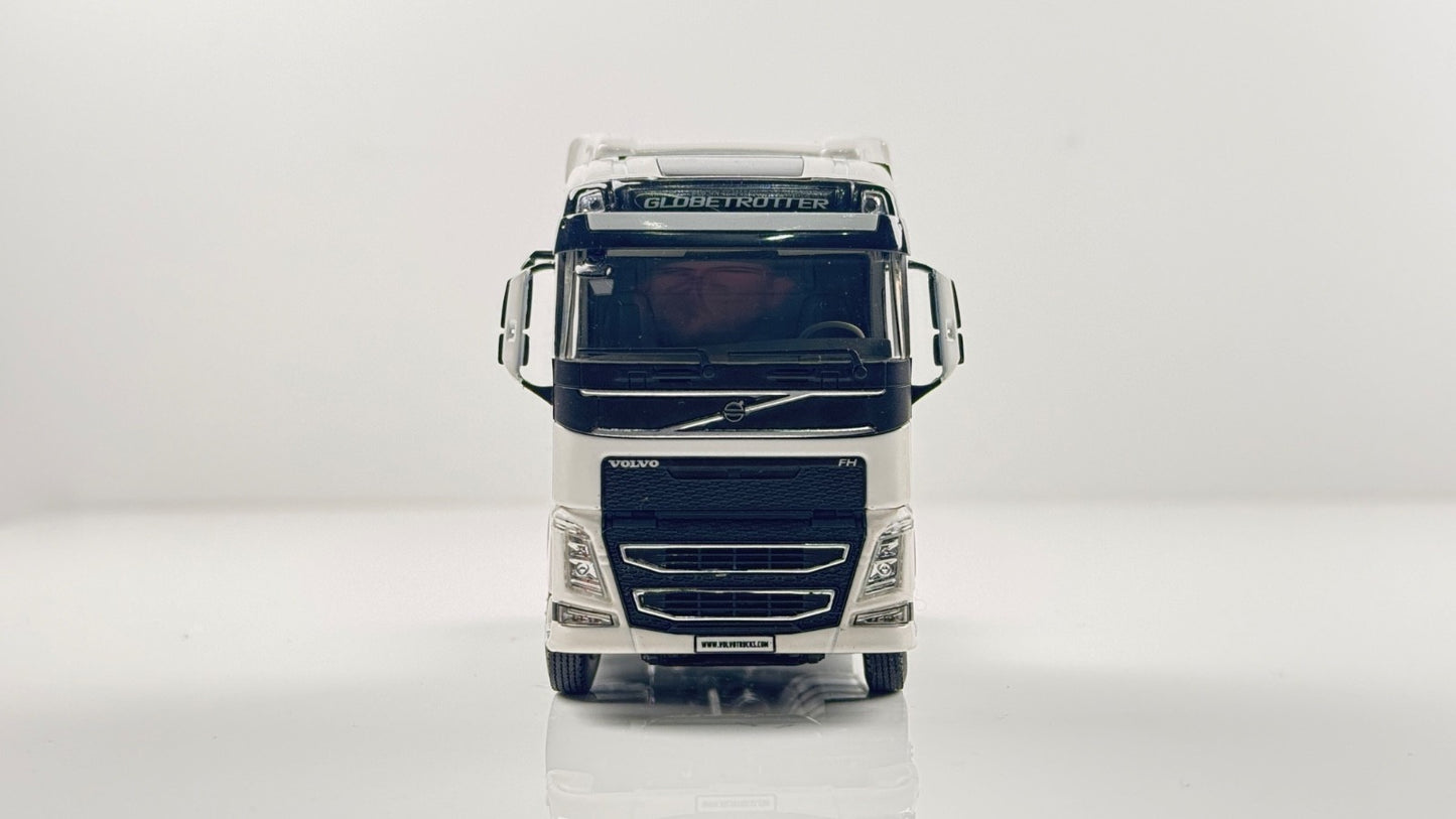 WSI 1/50 SCALE - 03-1136 - VOLVO FH4 GLOBETROTTER 4X2 WHITE TRACTOR UNIT BOXED