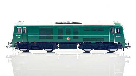 HORNBY 00 GAUGE - R3376 - CLASS 71 ELECTRIC LOCOMOTIVE BR GREEN E5022 - BOXED