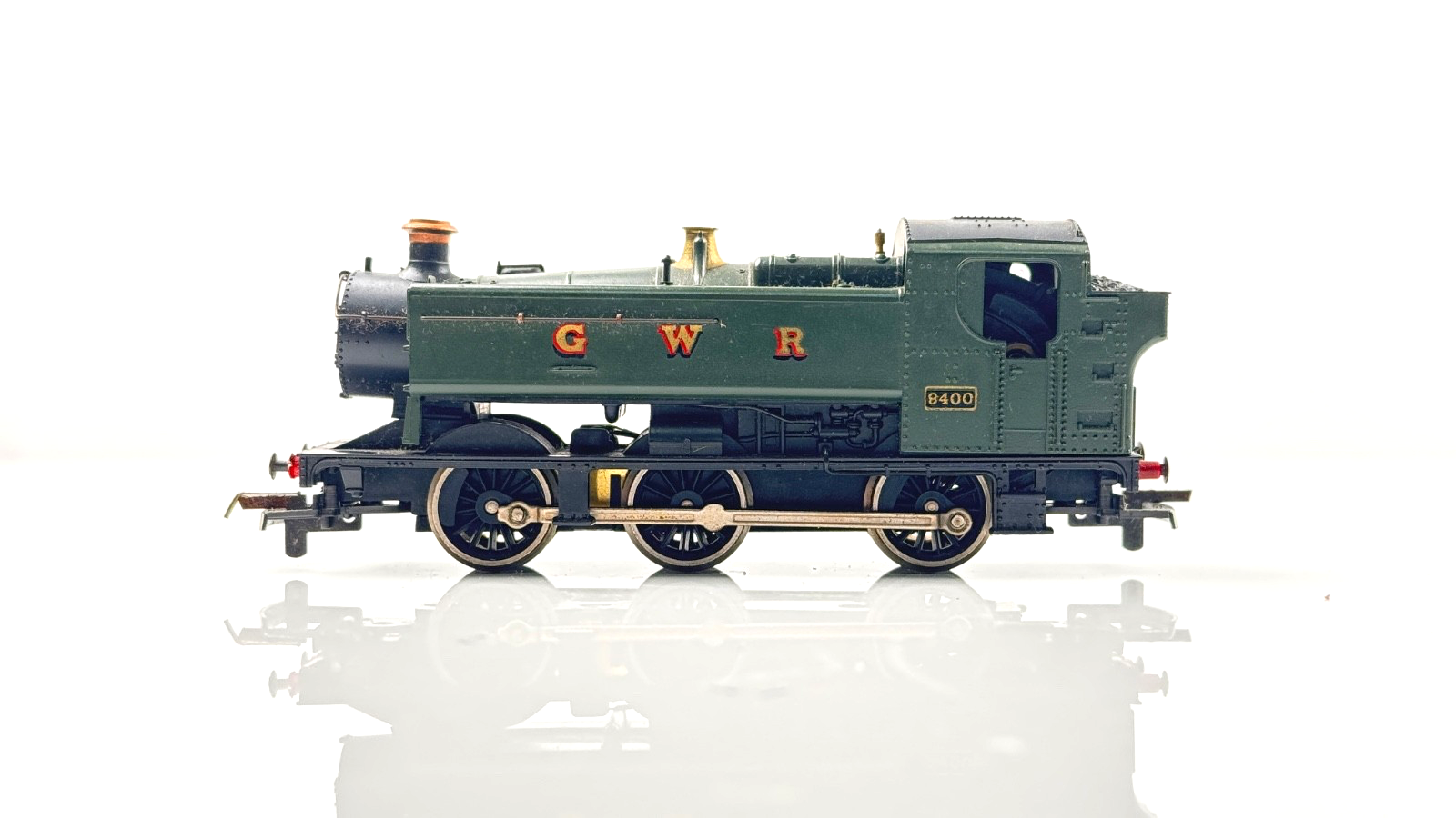 LIMA 00 GAUGE - GWR GREEN 94XX TANK LOCOMOTIVE 9400 - UNBOXED NOT PERFECT