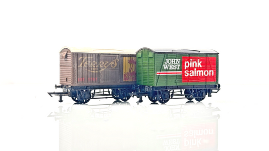 GRAHAM FARISH 00 GAUGE - TERRYS OF YORK & JOHN WEST SALMON VENT VANS - UNBOXED