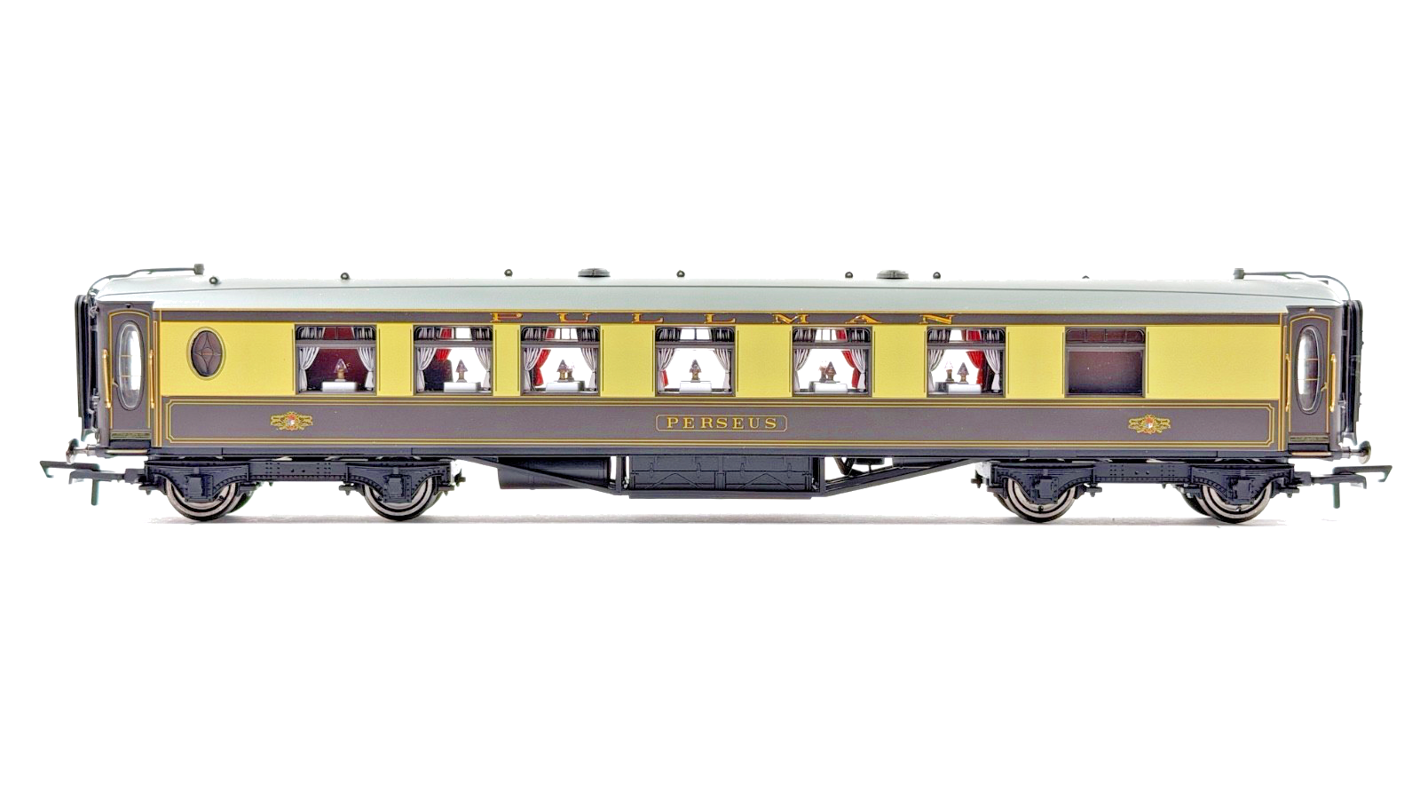 HORNBY 00 GAUGE - R3300 - SIR WINSTON CHURCHILL'S FUNERAL TRAIN PACK LTD EDITION