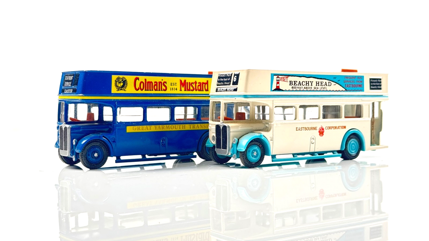 EFE 1/76 SCALE - GREAT YARMOUTH TRANSPORT & EASTBOURNE CORPORATION BUSES X 2