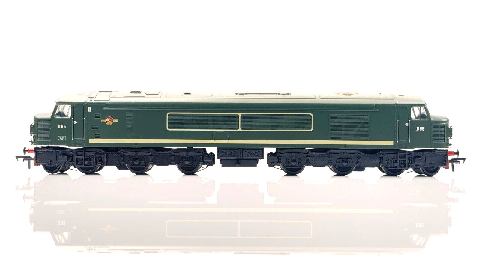 BACHMANN 00 GAUGE - 32-679 - CLASS 45 DIESEL LOCOMOTIVE D95 BR GREEN - BOXED