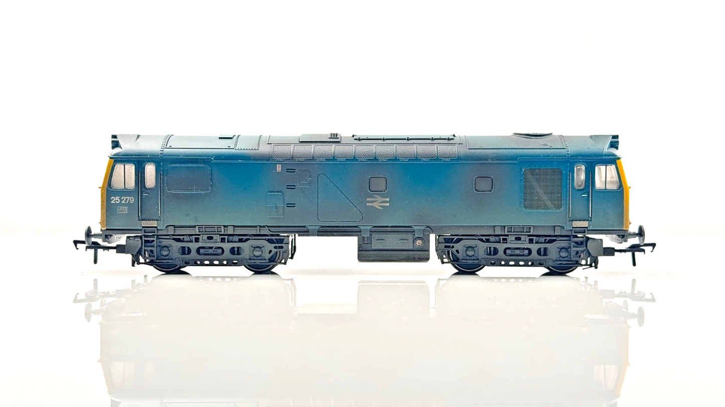 BACHMANN 00 GAUGE - 32-407 - CLASS 25/3 DIESEL 25279 BR BLUE (WEATHERED) DCC