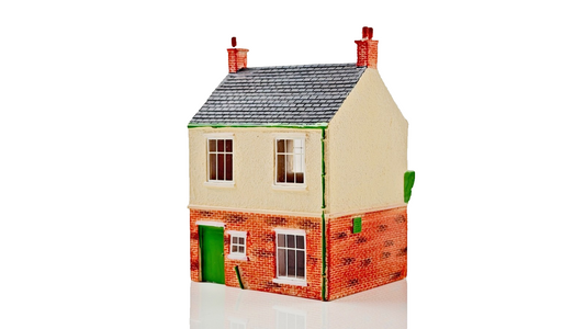 HORNBY SKALEDALE 00 GAUGE - R9844 - BOTTOMS UP OFF LICENCE SHOP - UNBOXED