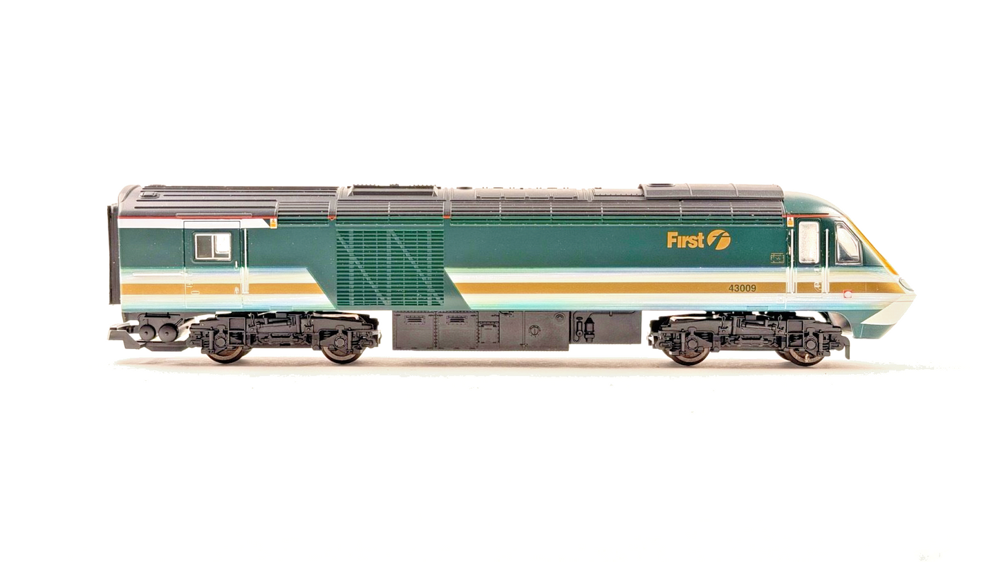 LIMA 00 GAUGE - FIRST GREAT WESTERN FAG PACKET HST 4 CAR SET - PART BOXED