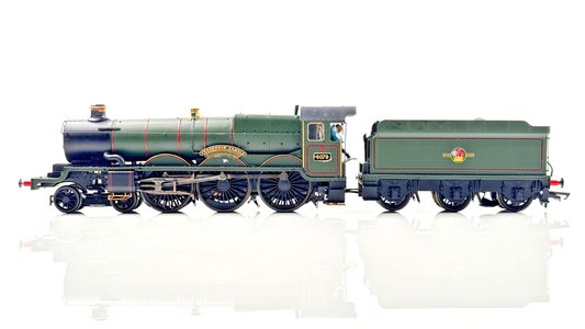 HORNBY 00 GAUGE - R3619 - BR (LATE) GREEN CASTLE CLASS PENDENNIS CASTLE 4079 NQP