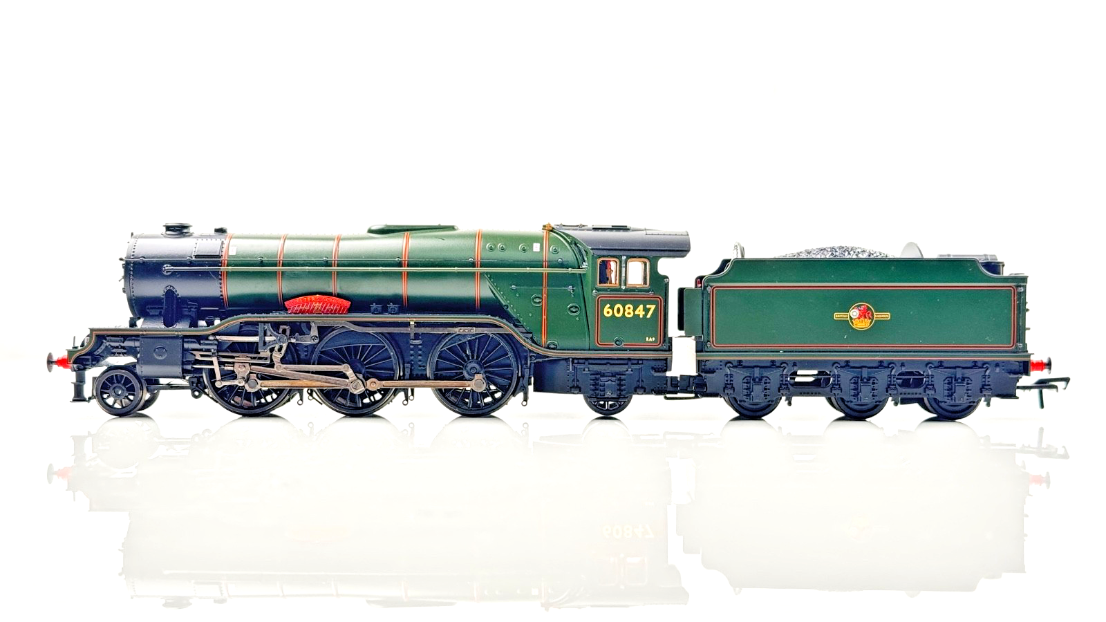 BACHMANN 00 GAUGE - 35-202 - LNER V2 CLASS 60847 ST PETERS SCHOOL - BOXED