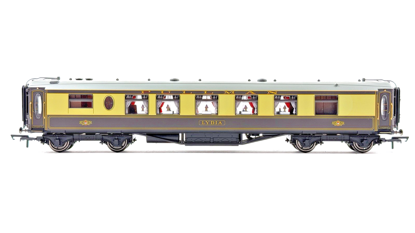 HORNBY 00 GAUGE - R3300 - SIR WINSTON CHURCHILL'S FUNERAL TRAIN PACK LTD EDITION