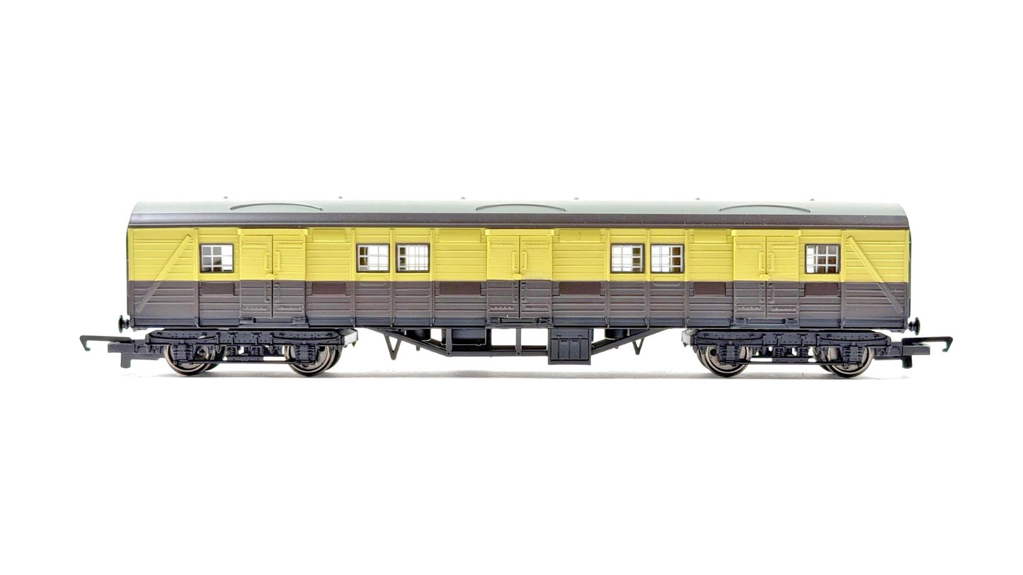 HORNBY 00 GAUGE - R3300 - SIR WINSTON CHURCHILL'S FUNERAL TRAIN PACK LTD EDITION