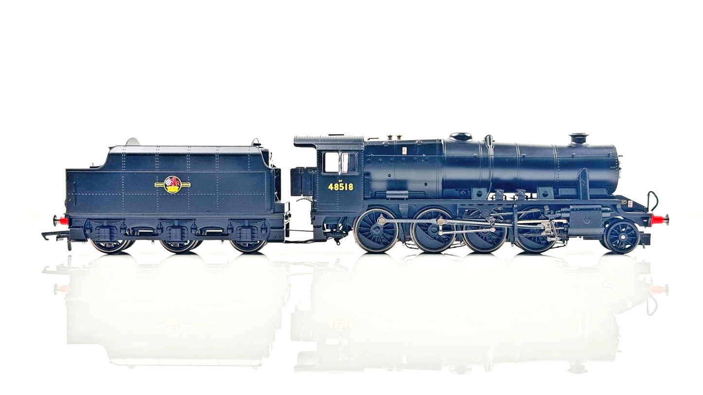 HORNBY 00 GAUGE - R30282 - BR (LATE) 2-8-0 CLASS 8F LOCOMOTIVE 48518 - BOXED