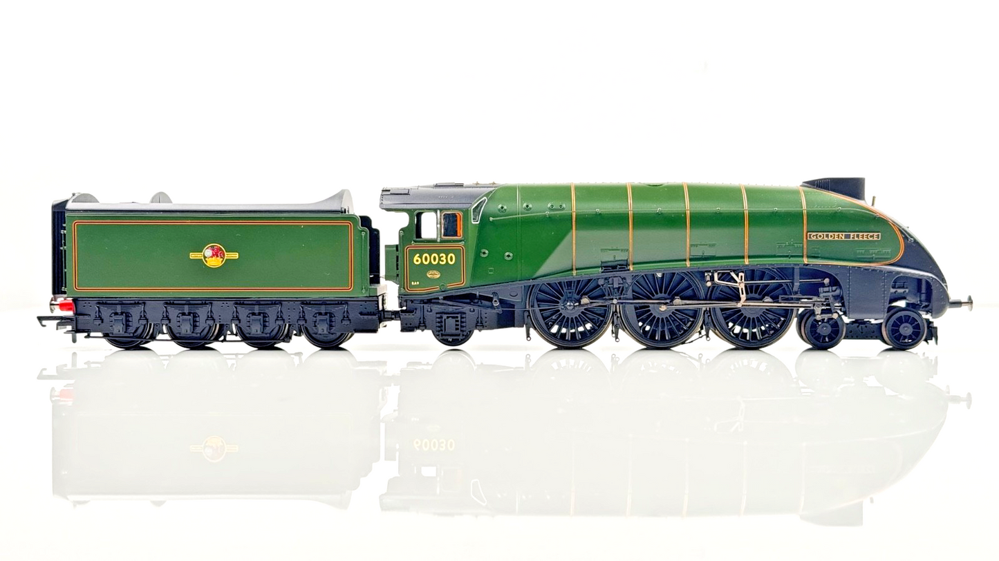 HORNBY 00 GAUGE - R3994 - BR 4-6-2 GREEN CLASS A4 'GOLDEN FLEECE' NO.60030 BOXED