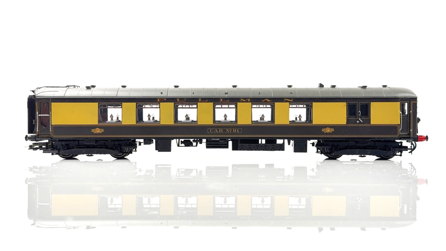 HORNBY 00 GAUGE - R3184 - BRIGHTON BELLE 1960 PULLMAN TRAIN PACK DCC - BOXED