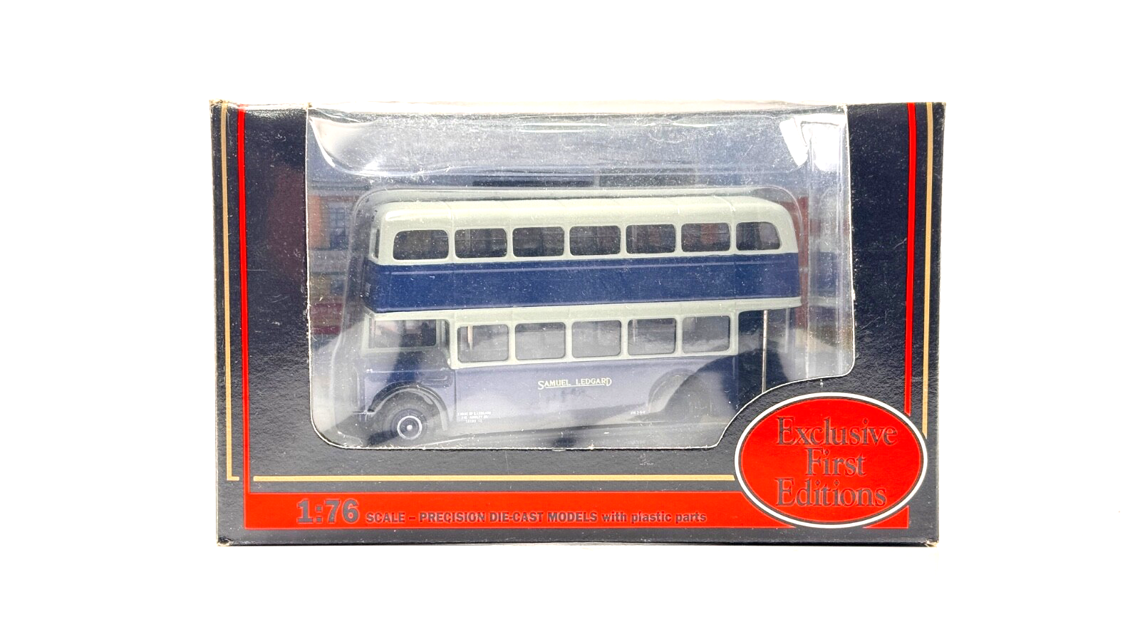 EFE 1/76 SCALE - E19705  - AEC REGENT DOUBLE DECK BUS SAMUEL LEDGARD BRADFORD