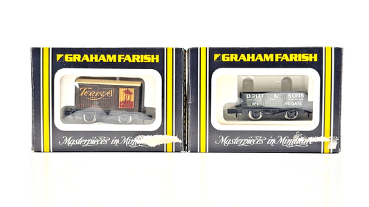 GRAHAM FARISH N GAUGE - 2011/2314 - 5 PLANK WAGON PITT/TERRYS VENT VAN BOXED