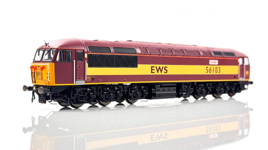 HORNBY 00 GAUGE - R2750 - CLASS 56 DIESEL 56103 EWS MAROON GOLD 'STORA' - BOXED