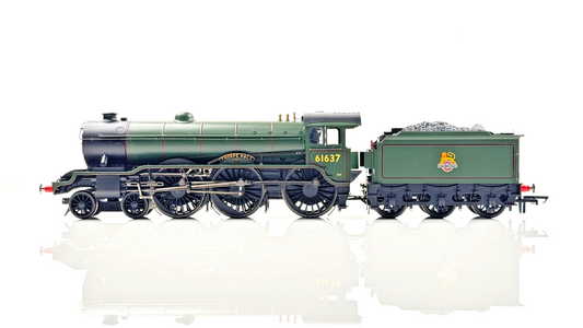 HORNBY 00 GAUGE - R2921X - BR GREEN 4-6-0 CLASS B17/1 'THORPE HALL' - DCC FITTED