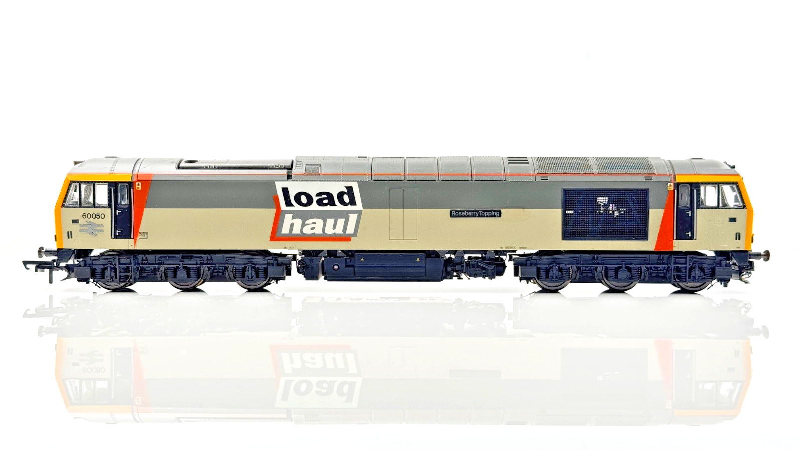 HORNBY 00 GAUGE - R3657 - CLASS 60 DIESEL 60050 LOADHAUL ROSEBERRY TOPPING - NQP