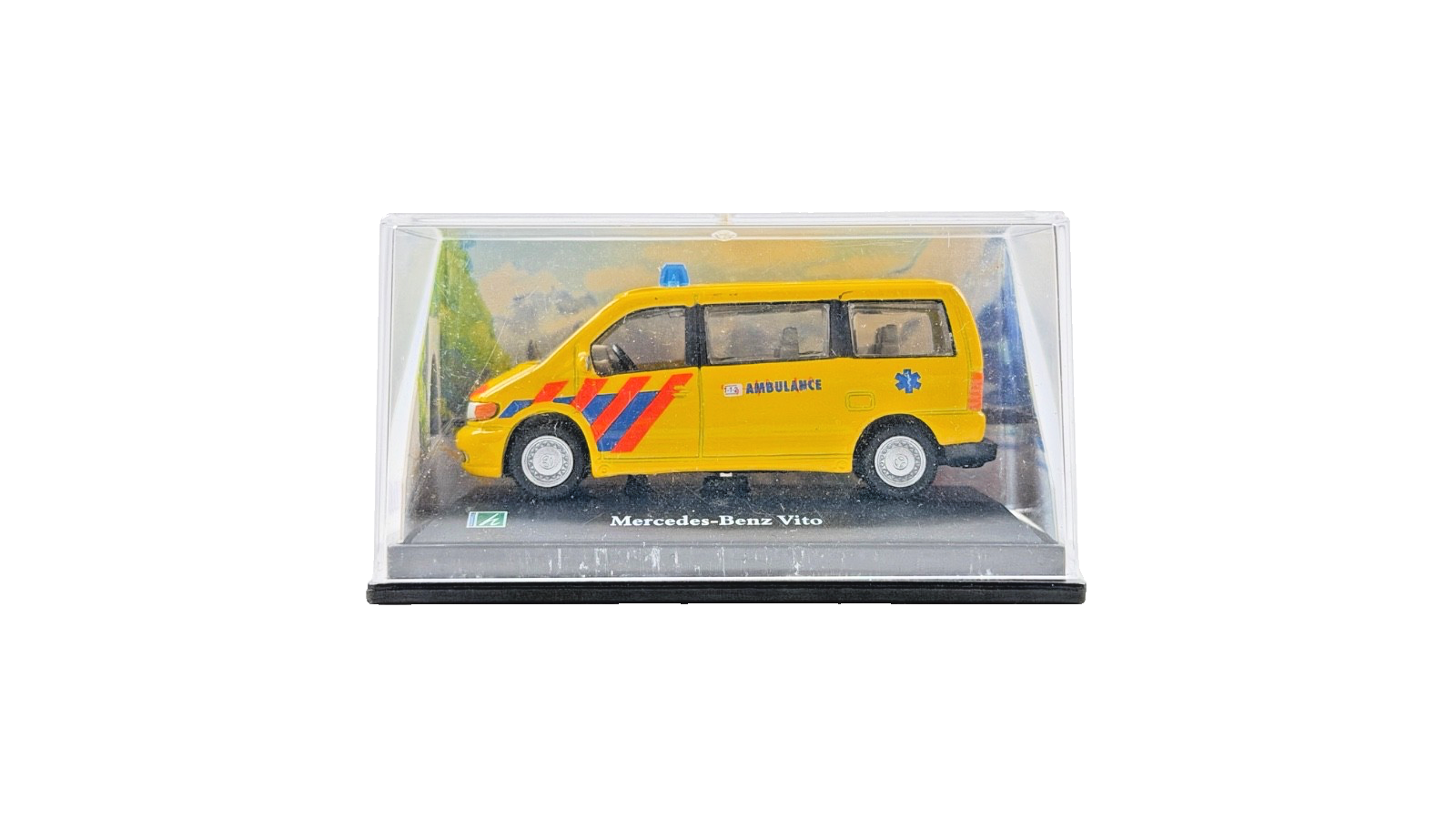CARARAMA 1/72 SCALE - MERCEDES BENZ VITO AMBULANCE 112 MINIBUS - BOXED