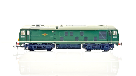 BACHMANN 00 GAUGE - 32-429 - CLASS 24 DIESEL BR TWO TONE GREEN D5011 BOXED