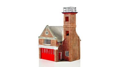 HORNBY 00 GAUGE SKALEDALE - R8626 - COUNTRY FIRE STATION UNBOXED