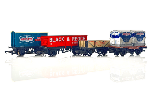 HORNBY/BACHMANN 00 GAUGE - 4 X WAGONS BIRDS EYE BLACK & REOCH TILDESLEY - UB
