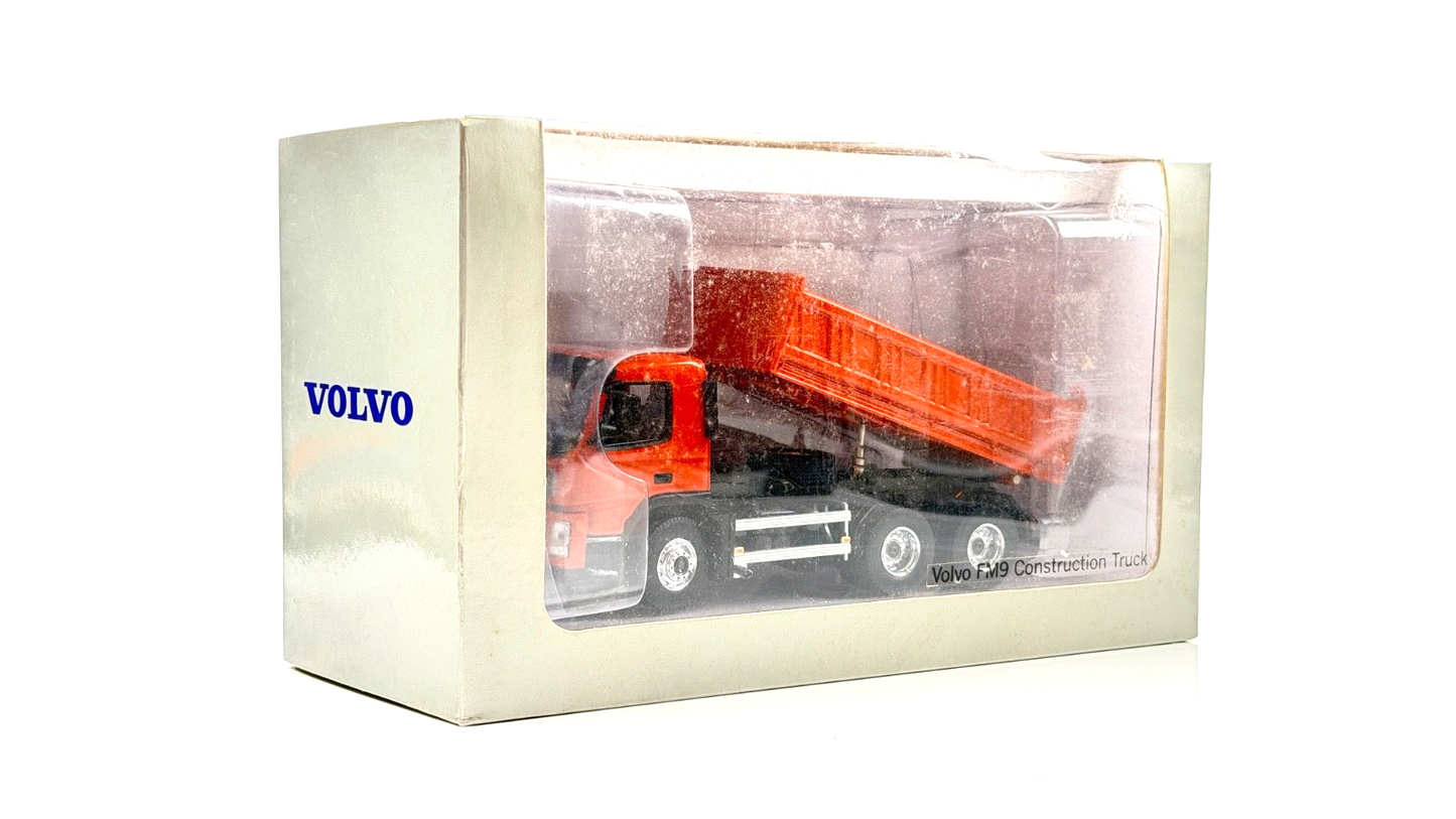 MOTORART 1/50 SCALE - FM9 CONSTRUCTION VOLVO TIPPER TRUCK ORANGE BOXED