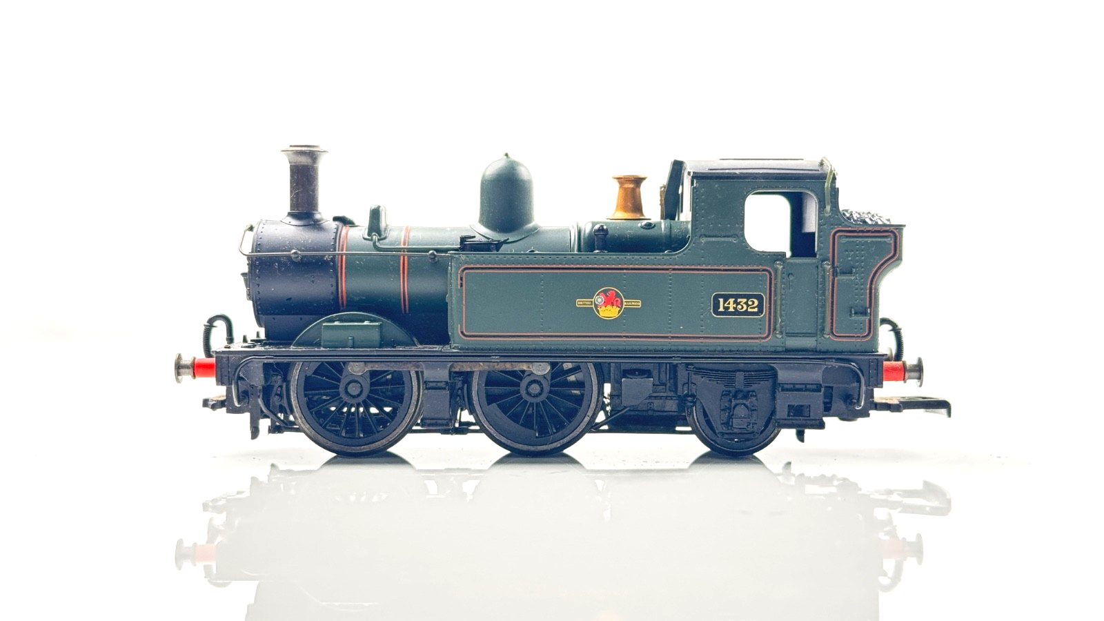 HORNBY 00 GAUGE - R2173 - BR GREEN 0-4-2 CLASS 14XX 1432 TANK NON RUNNER UNBOXED