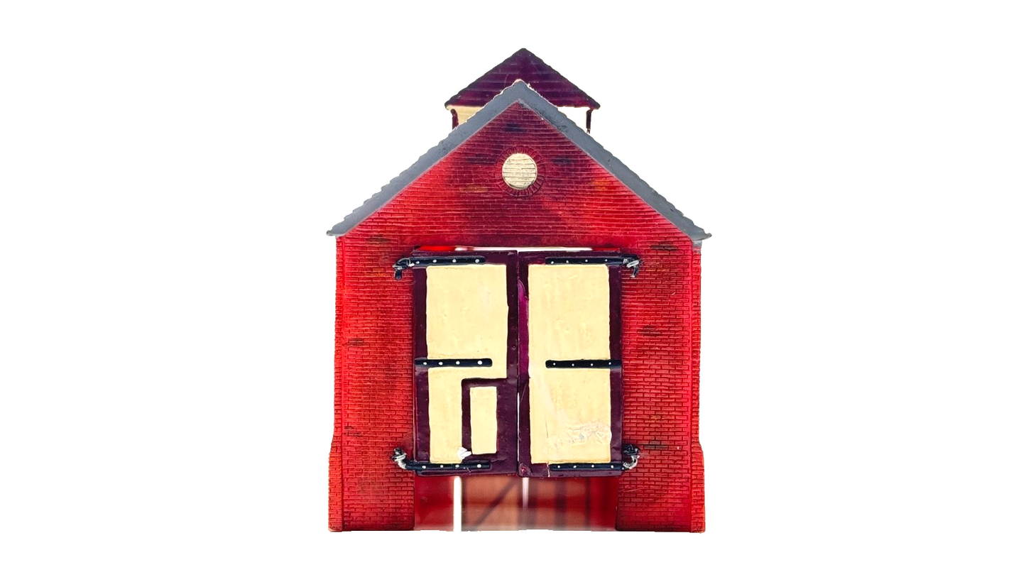 HORNBY 00 GAUGE SKALEDALE - R8536 - SINGLE ROAD BRICK ENGINE SHED - BOXED