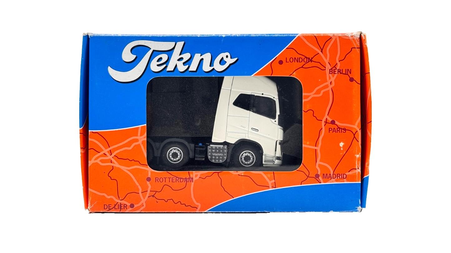 TEKNO 1/50 SCALE - 63117 - VOLVO FH16 GLOBE 6X2 WHITE TRACTOR CAB UNIT  - BOXED