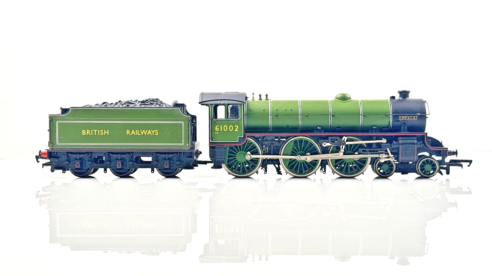 BACHMANN 00 GAUGE - 31-707 - BRITISH RAILWAYS GREEN B1 IMPALA 61002 - WRONG BOX