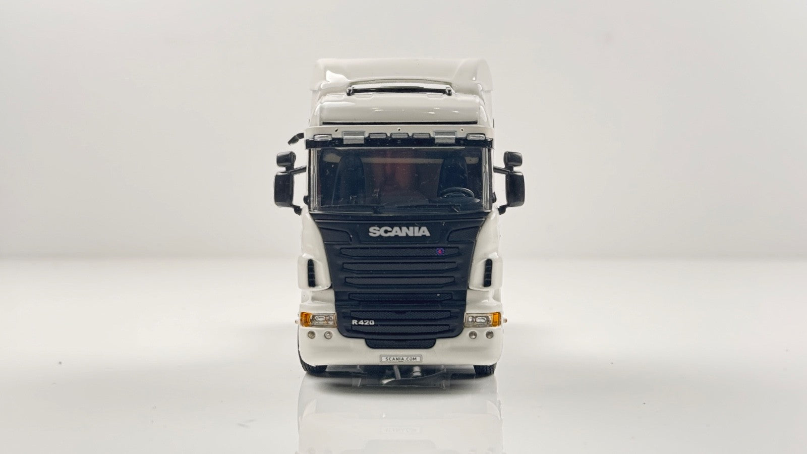 WSI 1/50 SCALE - 03-1107 - SCANIA R(6) HIGHLINE 4X2 WHITE TRACTOR UNIT BOXED