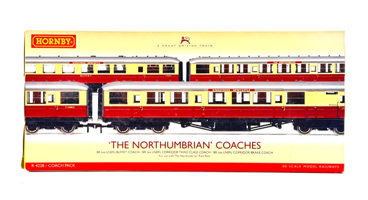 HORNBY 00 GAUGE - R4228 - THE NORTHUMBRIAN COACHES TRIPLE PACK - BOXED