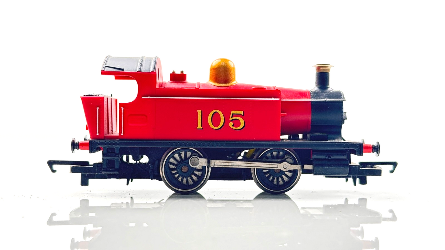 HORNBY 00 GAUGE - RED 0-4-0 INDUSTRIAL TANK ENGINE NO.105 - UNBOXED