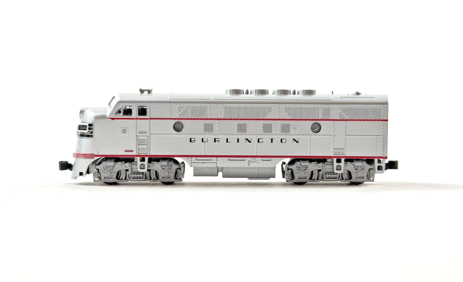 KATO N GAUGE - BURLINGTON SILVER F3A MOTORISED DIESEL UNIT ONLY BOXED