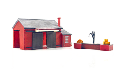 HORNBY N GAUGE LYDDLE END - N8054 - GOODS SHED WITH LOADING STAGE & CRANE