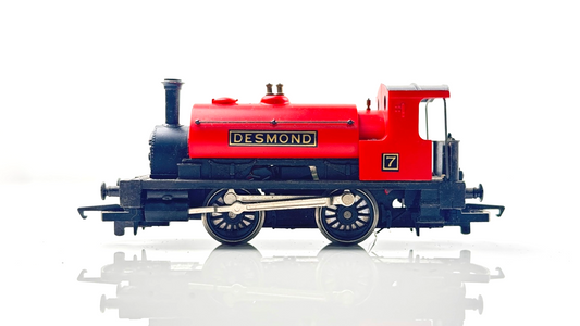 HORNBY 00 GAUGE - DESMOND RED 0-4-0 SADDLE TANK LOCOMOTIVE NO.7 - UNBOXED